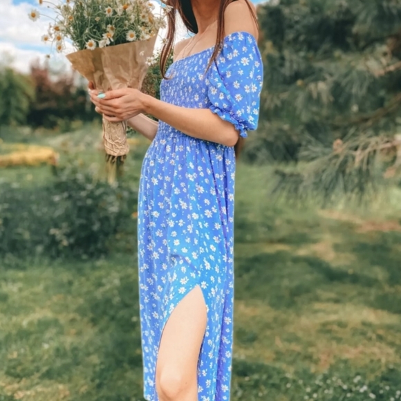Off-Shoulder Floral Midi Dress - Picture 1 of 6